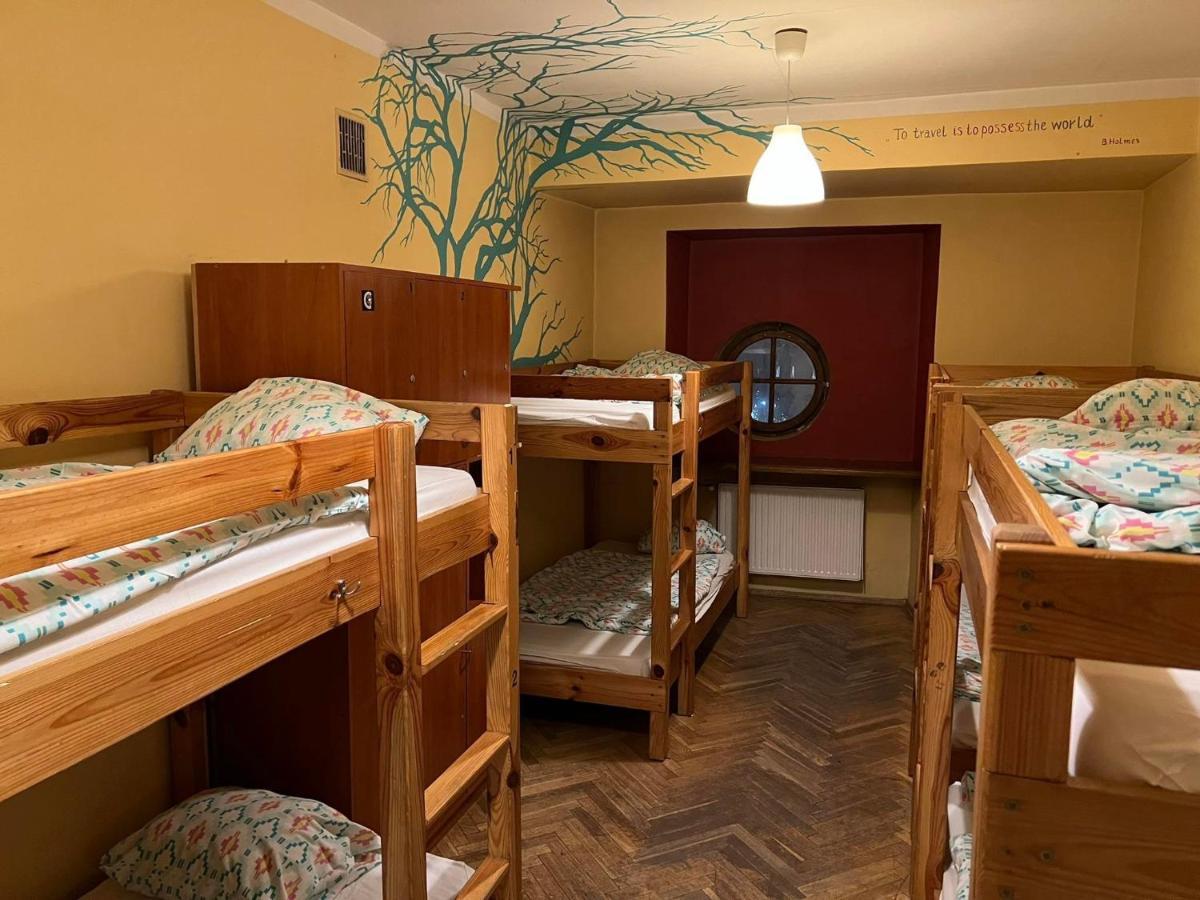 50 People Bis Apartment Kraków Exteriör bild